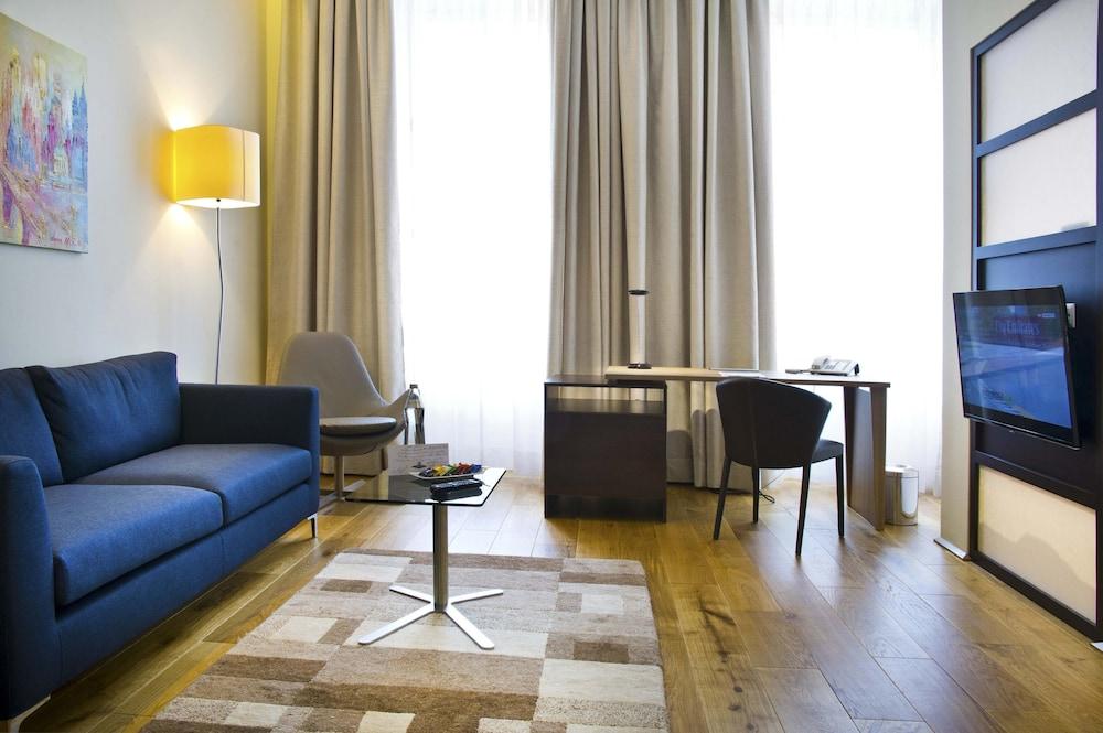 Hilight Suite Hotel Hotel